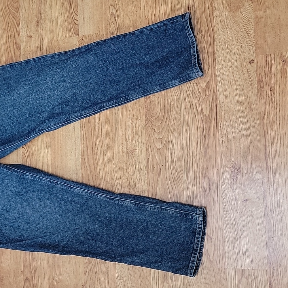 Old Navy Boyfriend Mid Rise Jeans Size 8 - Picture 3 of 10